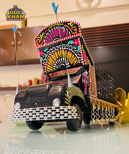 32 - Gul Khan Truck Art