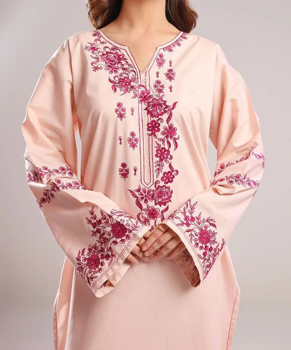 Gulnaar - Gul Khan Truck Art