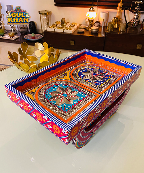 Tray with moving Wheels 010